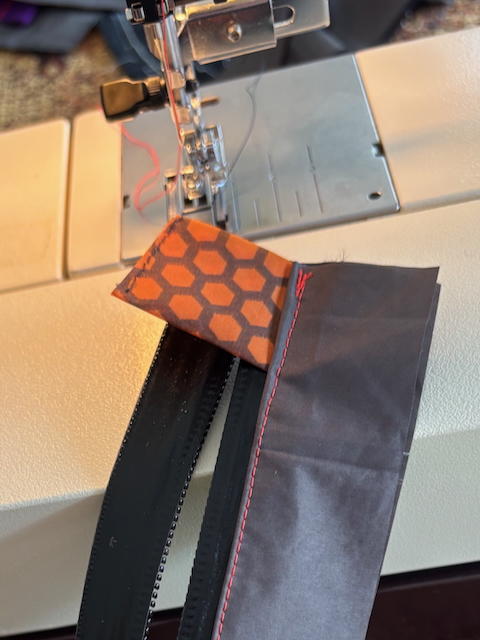 One size of the zipper panelling attached with garage.